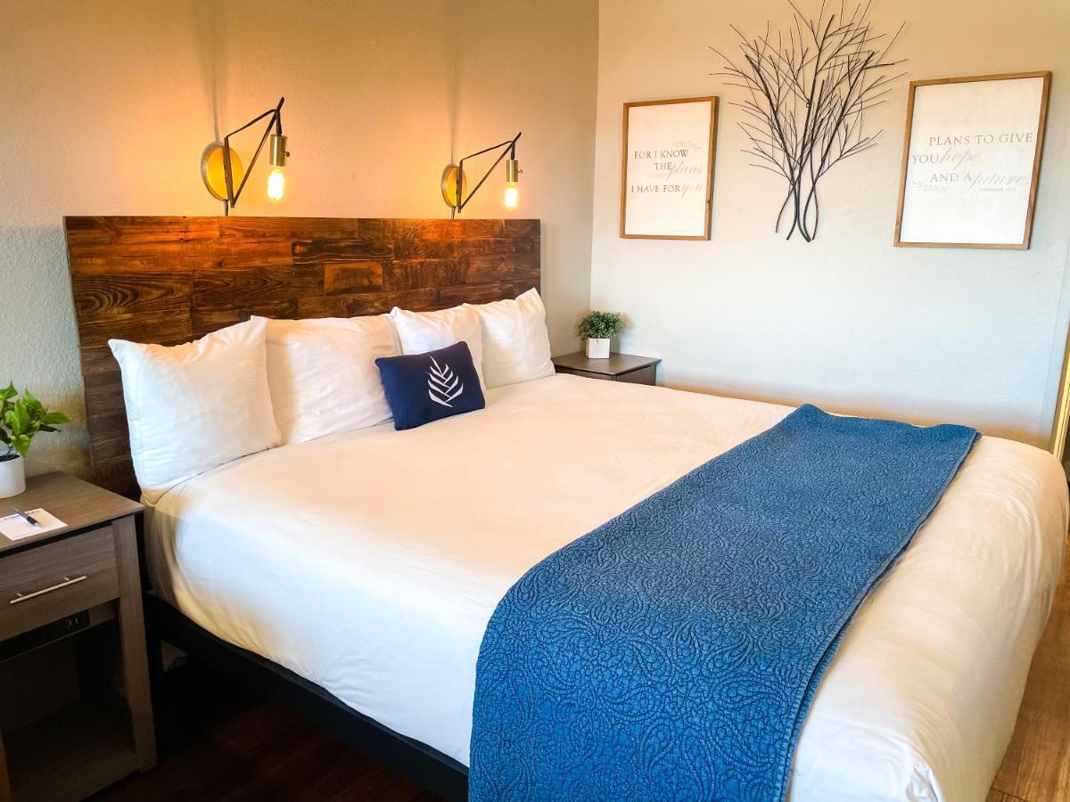 Pinemark Inn Suites Events Saint Clair Экстерьер фото
