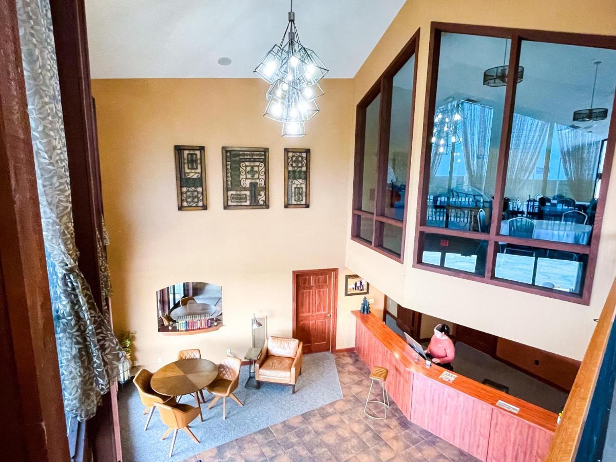 Pinemark Inn Suites Events Saint Clair Экстерьер фото