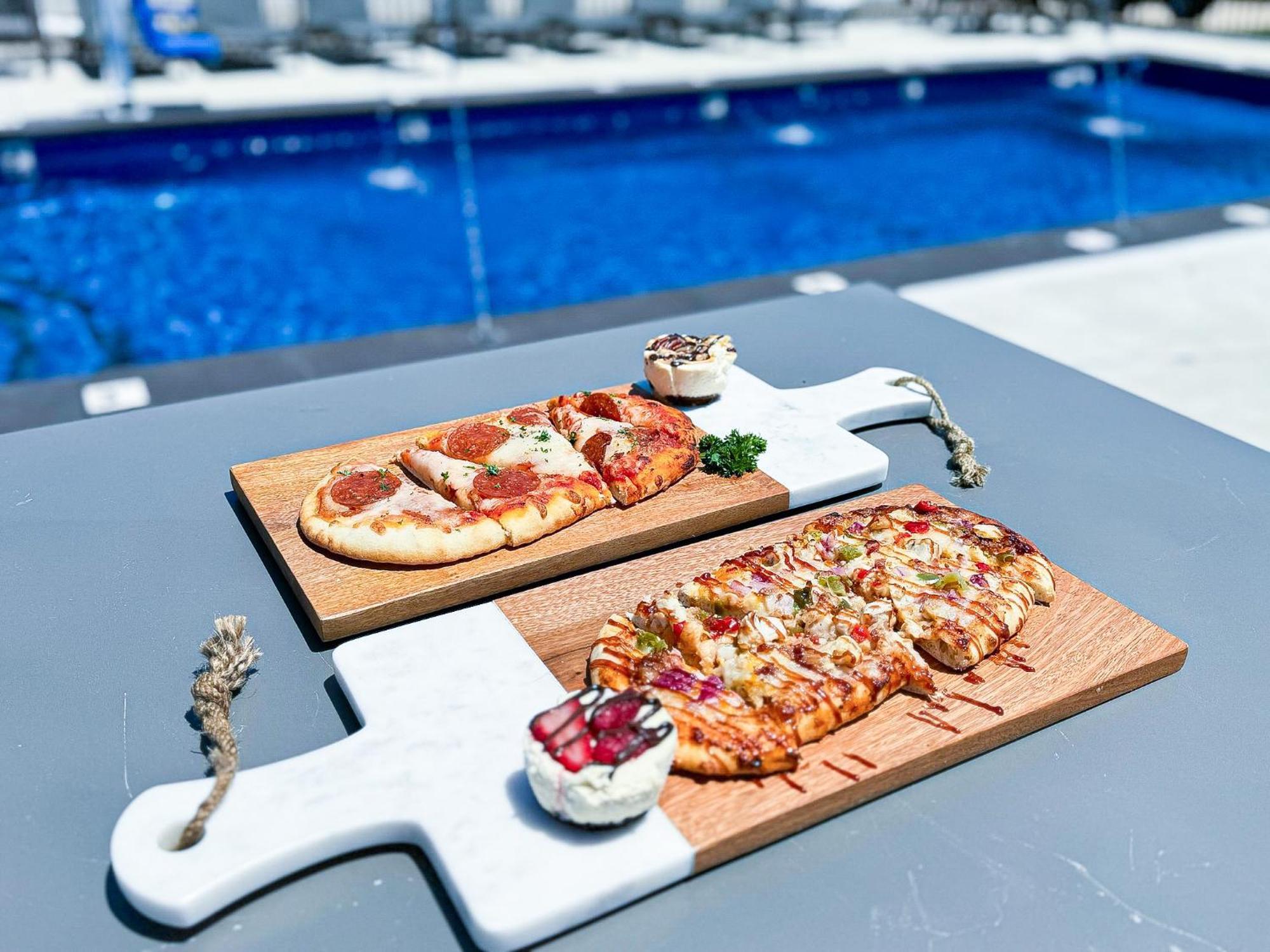 Pinemark Inn Suites Events Saint Clair Экстерьер фото